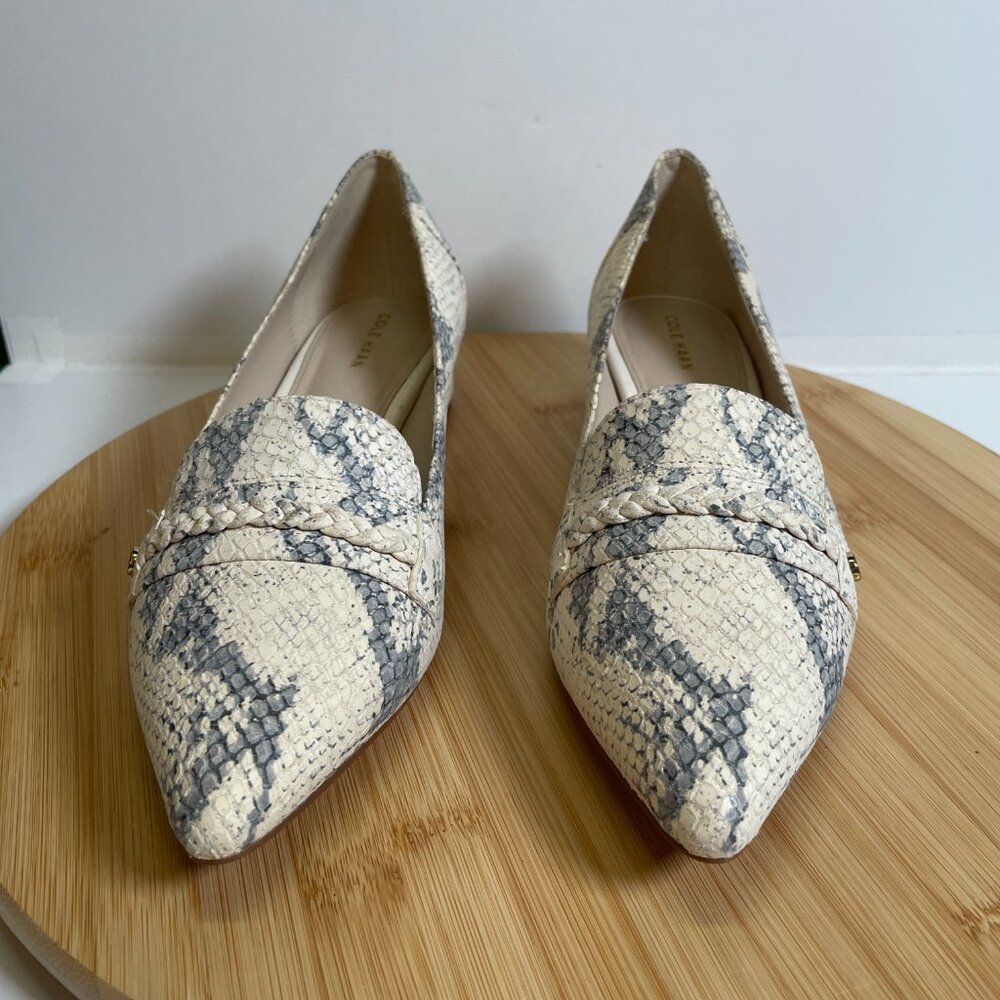 Cole Haan Women 7 White Mabel Skimmer Snake Embossed Leather Pumps Pointed Toe - Picture 3 of 10